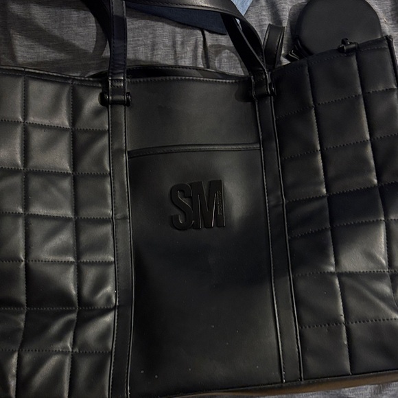 Stylish Black Quilted Men's Bag - Picture 1 of 1